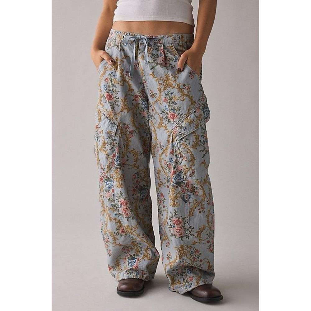 BDG Women's Station Cocoon Baggy Barrel Leg Cargo Pant Size XS Floral Boho - Picture 1 of 11